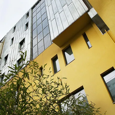 Goralska Résidences Bastille 4*